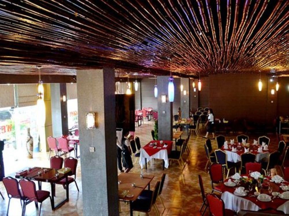 Excel Palace Hotel Янгон Экстерьер фото